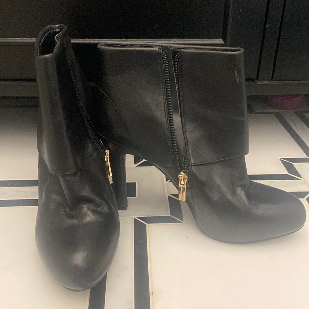 ***Like New Jessica Simpson Booties***